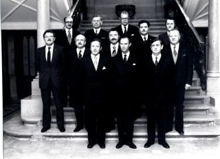 Gouvernement Thorn/Vouel/Berg (15 juin 1974) - Photo de groupe avec S.A.R. le Grand-Duc Jean