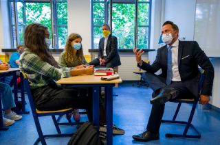 Rentrée scolaire: les ministres Xavier Bettel et Claude Meisch rencontrent les lycéens 