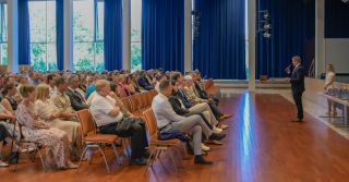 Remise de distinctions honorifiques par le ministre de l’Éducation nationale, de l’Enfance et de la Jeunesse